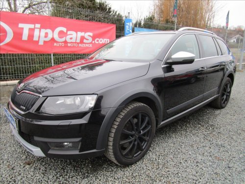 skoda-octavia-combi-2-0tdi-dsg-scout