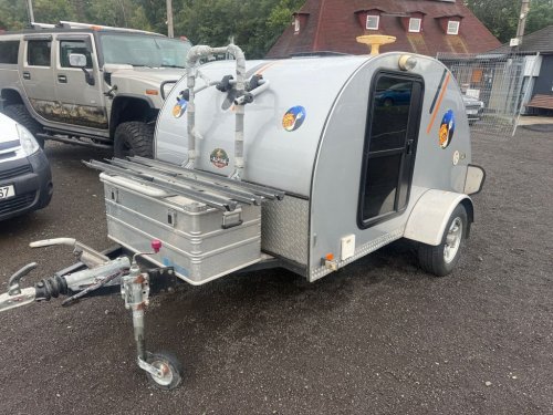 z-trailer-obytny-prives-pro-2-osoby