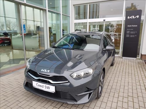 kia-cee-d-sw-cd-1-5-t-gdi-gpf-top