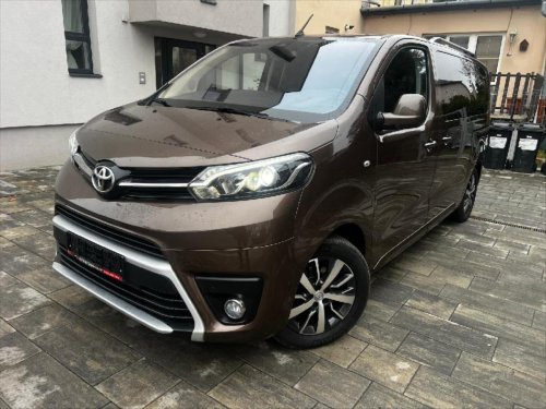 toyota-proace-2-0-diesel-comfort-navi