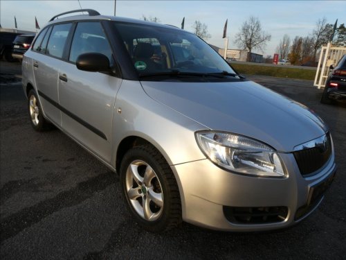 skoda-fabia-1-4-16v-combi-klima-po-servise