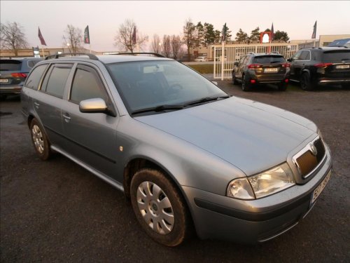 skoda-octavia-1-6-mpi-2x-kola-zaves-serviska