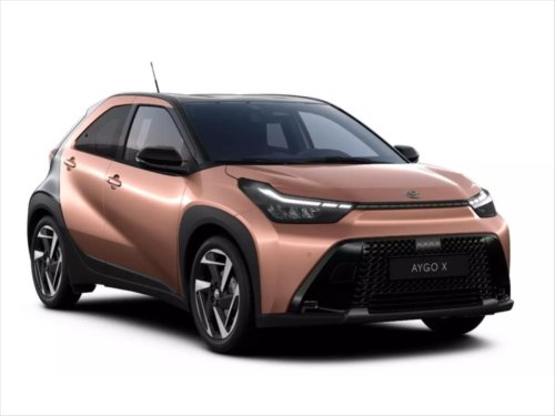 toyota-aygo-x-hybrid-executive