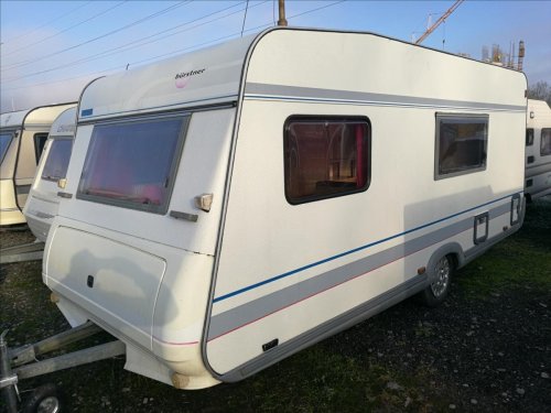 buerstner-amara-520-pristresek-obytny-prives