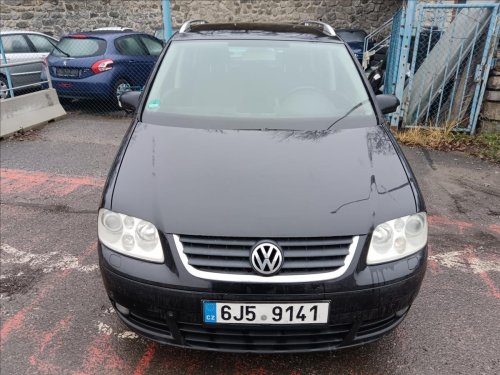 volkswagen-touran-2-0