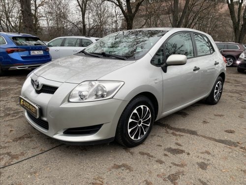 toyota-auris-1-3-vvt-i