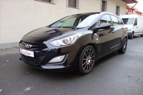 hyundai-i30-1-6-1-6-crdi-81kw-kombi-puv-cr