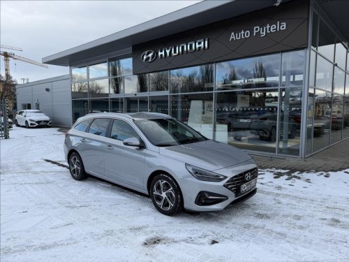 hyundai-i30-1-5-t-gdi-mhev-6st-mt-wg-family-smart