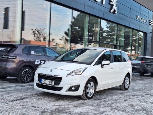 peugeot-5008-1-6-hdi-active-vyhrivane-sed