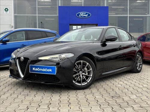 alfa-romeo-giulia-2-2-jtdm-132kw-180-mt-super