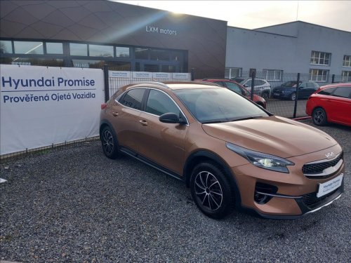 kia-xceed-1-5-t-gdi-mt-black-edition