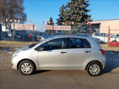 toyota-yaris-1-0-vvt-i-klima-top