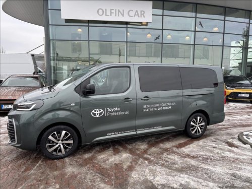 toyota-proace-2-0-family-8s-webasto