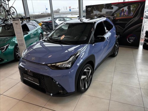 toyota-aygo-1-5-hev-executive