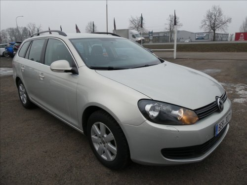 volkswagen-golf-1-2-tsi-77kw-2xkola-rezervace