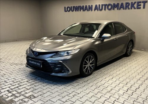 toyota-camry-2-5-hybrid-at-executive