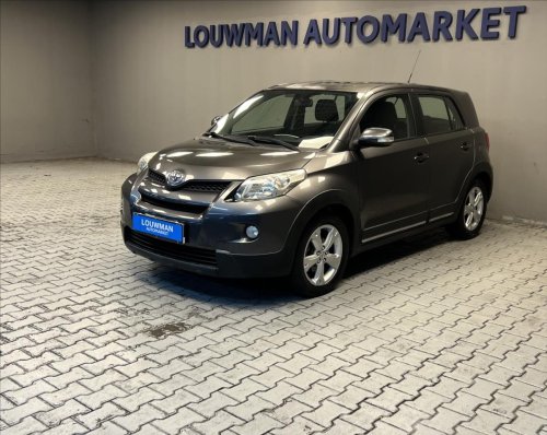 toyota-urban-cruiser-1-3