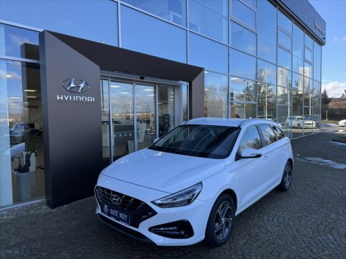 hyundai-i30-1-6-crdi-smart-led-kamera