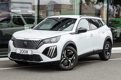 peugeot-2008-1-2-business-hybrid-110-e-dcs6