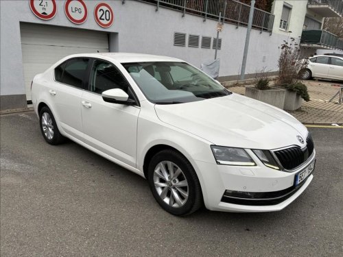 skoda-octavia-style-1-6-tdi-dsg-cr-dph